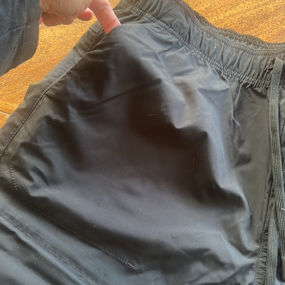 Men’s Black Amazon Essentials Poly Scrub Pants Wi… - image 4